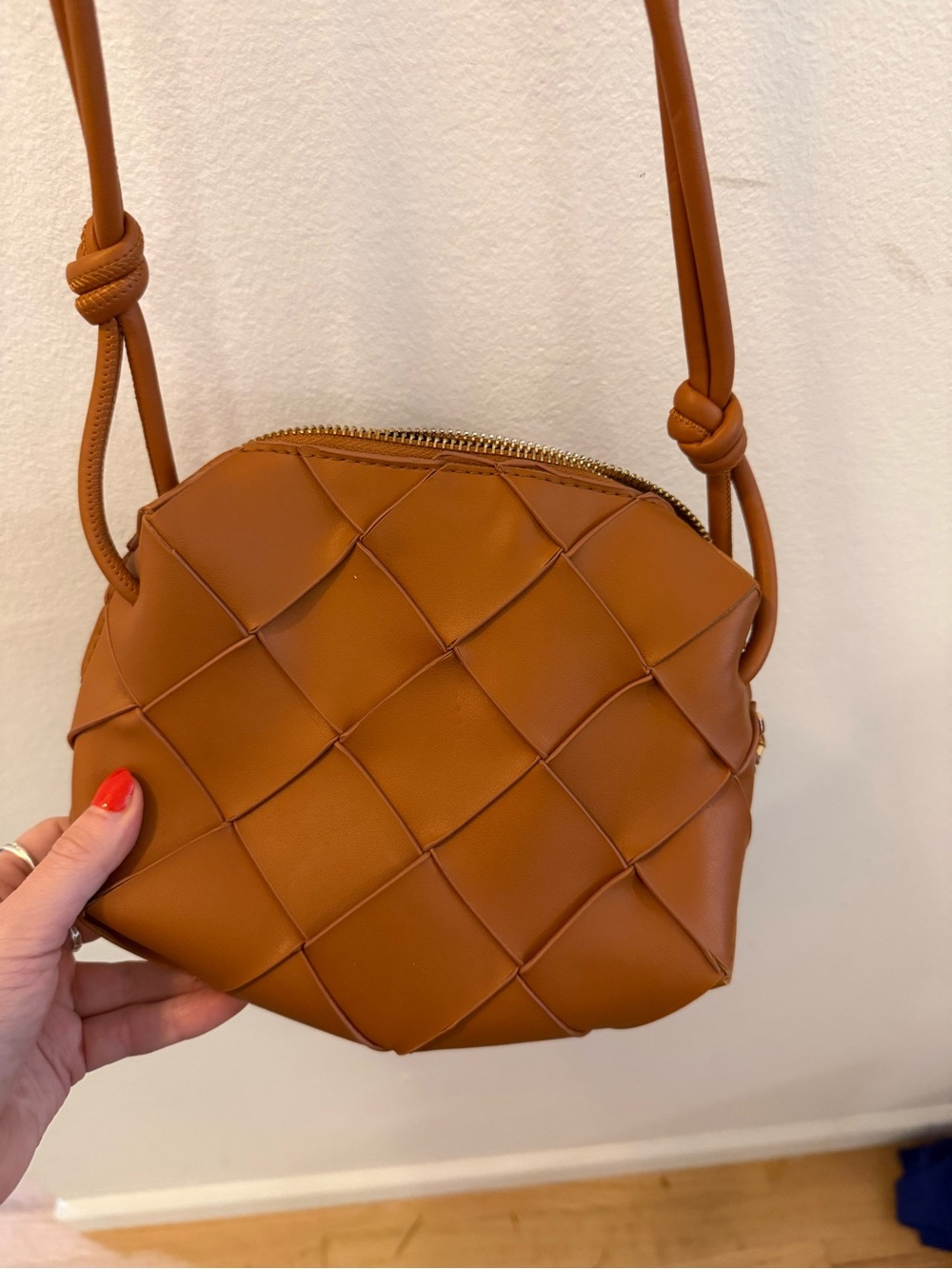 Urban Expressions Woven Crossbody Bag in Caramel